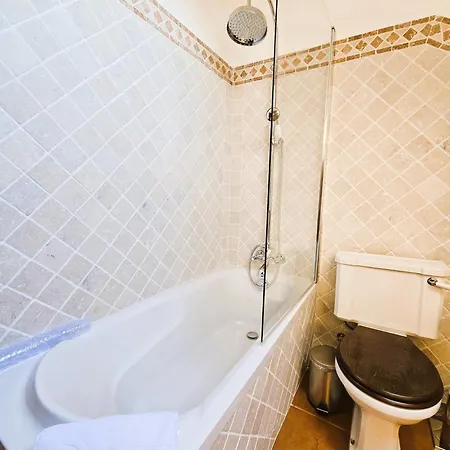 金塔德巴尔韦德酒店